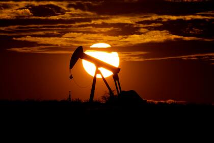 Los principales exportadores de petróleo del mundo se reúnen este 5 de mayo ante los reclamos globales para reducir el costo del crudo.