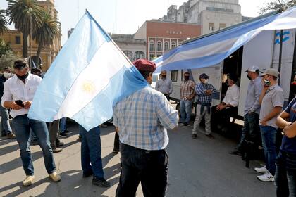 Los productores acamparon en la Plaza Independencia en Tucumán