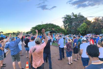 Los productores de Andresito votando en una de las tantas asambleas que suelen hacer para ir formando consensos
