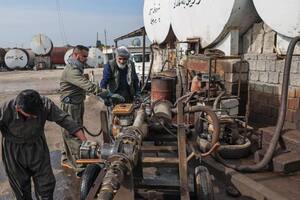 Los productores de petróleo de Oriente Medio enfrentaron desafíos significativos debido al bloqueo del estrecho de Ormuz a causa del conflicto.
