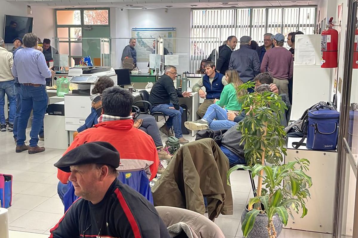Los productores esta mañana en la sede de Corfo en Pedro Luro