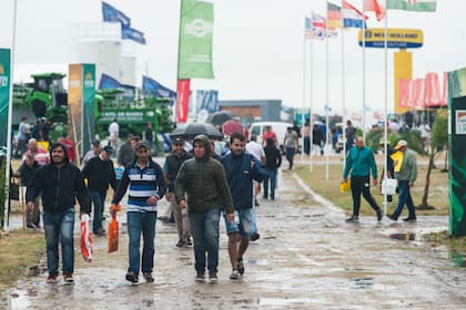 Los productores recorrieron stands en busca de novedades