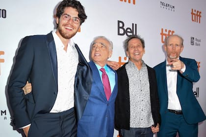 Los productores Ron Howard, Brian Grazer, Martin Scorsese y el director Daniel Roher del documental Once Were Brothers: Robbie Robertson and The Band
