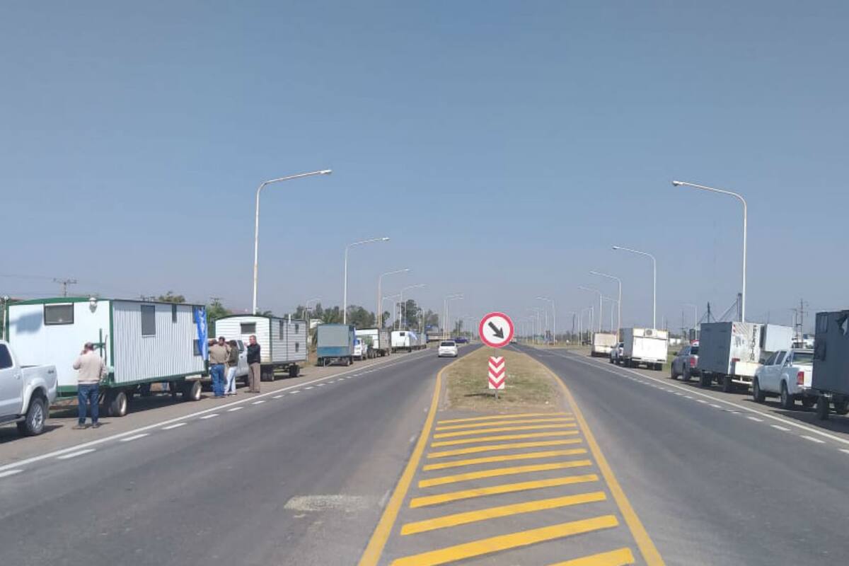 Los productores se están concentrando en el cruce de la ruta nacional 89 y 6 en Las Breñas
