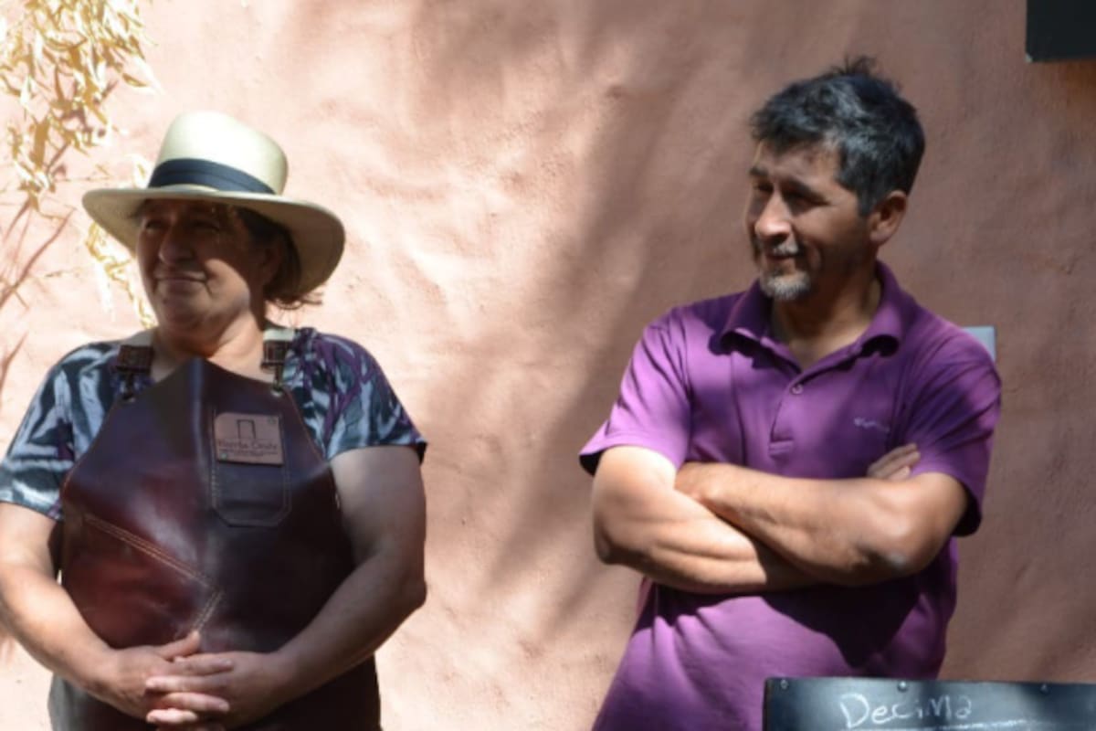Los productores Viviana Goldstein y Julio Penros en su finca de Puerta Oeste