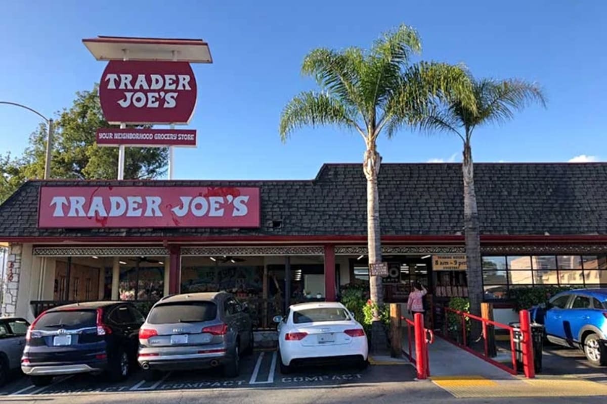 Los productos importados que se encuentran usualmente en la tienda son los más elegidos por los compradores de Trader Joe's