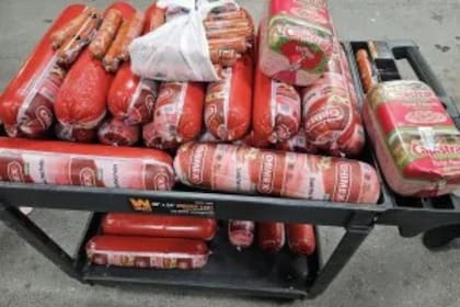 Los productos porcinos que halló la CBP en el vehículo