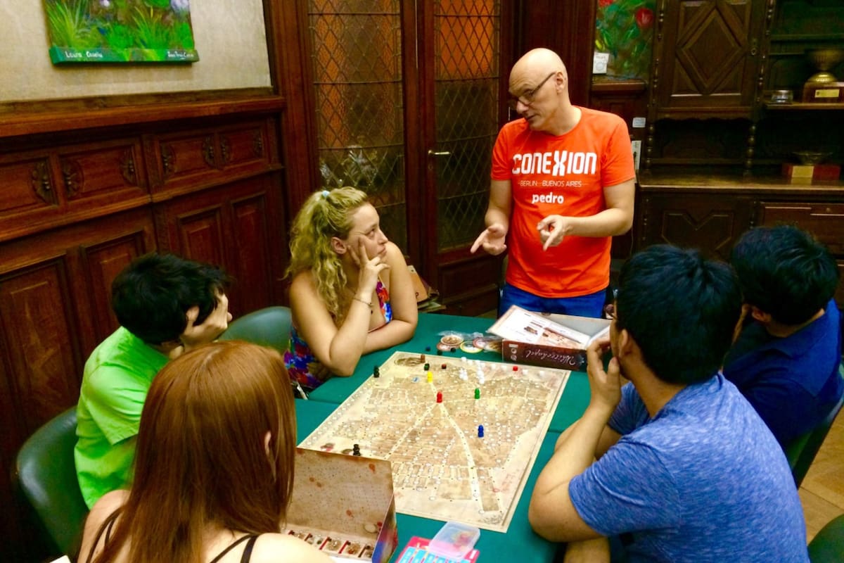 Los profesores de Conexión Berlín explican todo, así que no hay excusas para no jugar