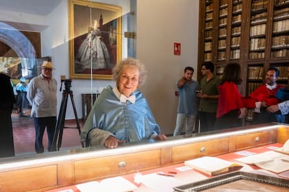 "Los profesores de humanidades están sitiados en las universidades norteamericanas. Las materias que enseñan —Literatura, idiomas, Historia, Teoría del arte y Filosofía, entre otras— están siendo tachadas como estudios no esenciales en una época caracterizada por el rápido cambio tecnológico”, dijo Atwood en su discurso