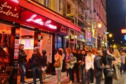Los propietarios de discotecas fueron indemnizados y lo serán nuevamente por las pérdidas durante las próximas semanas, dijo el gobierno, pero sus propietarios protestaron por este nuevo cierre