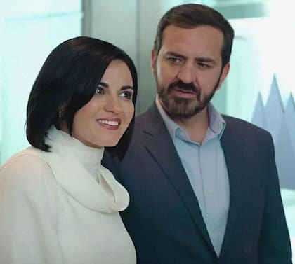 Los protagonistas de la "Triada" Maite Perroni y Flavio Medina - Imagen: Instagram Netflix