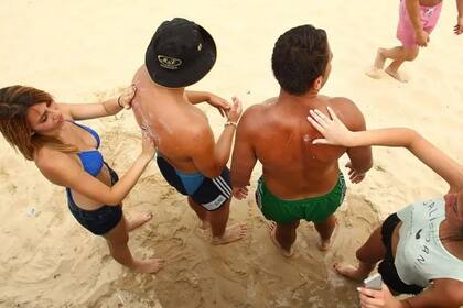 Los protectores solares están en el centro de un escándalo nacional en Australia.