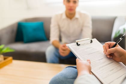 Los psicólogos abordan la salud mental de sus pacientes
