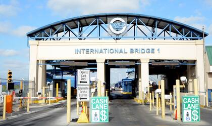 Los puertos de entrada en Texas incluyen 28 cruces fronterizos y dos terminales en el puerto marítimo de Galveston