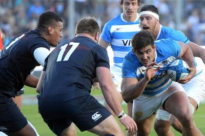 Los Pumas estaban a punto de cortar la racha de derrotas con un triunfo frente a Inglaterra, pero en el momento final pasaron del festejo a los lamentos. En San Juan, Inglaterra se impuso por 38-34 en un partido que se caracterizó por los cambios constantes en el marcador. Con su habitual empuje, en