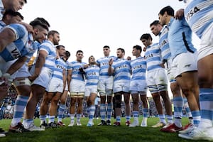 Los Pumas juegan en Francia con la ilusión de meterse en la pelea por el título mundial