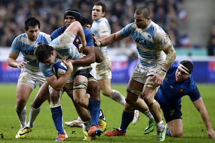 Los Pumas volvieron a festejar en el Stade de France al vencer al local por 18-13