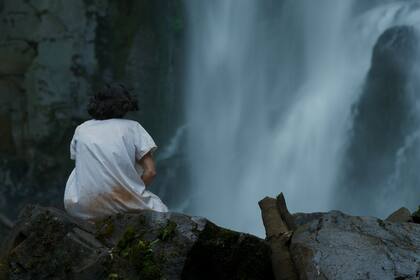 LOS QUE VUELVEN, una película de Laura Casabé