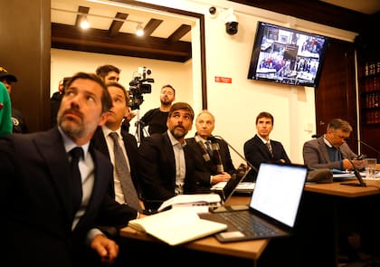 Los querellantes, que representan a Von Saher, la heredera del galerista expoliado, en la audiencia de esta mañana