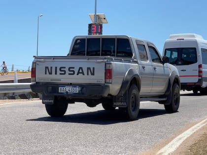Los radares pedagógicos instalados en el Puente de La Barra, donde la máxima para circular es 30 km/h
