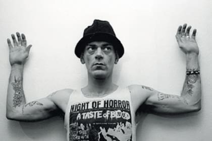 Los Ramones, dos apariciones en pantalla, con un repaso de la vida de Dee Dee.