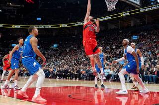 Los Raptors aplastan 139-87 al Magic con su victoria más amplia de la temporada