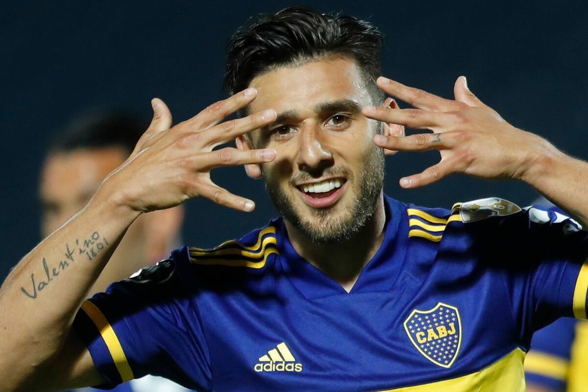 Los raros festejos de Eduardo Salvio dejan de ser tal cosa: Toto está haciendo de sus goles un hábito.