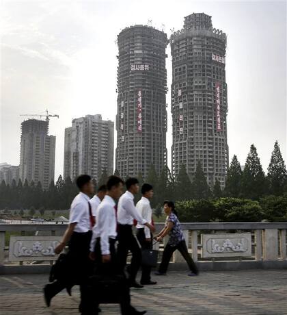 Los rascacielos le cambian la cara a Pyongyang