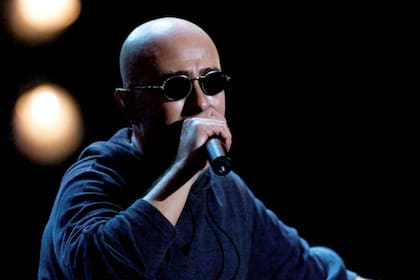 Los Redondos presentaron Momo sampler en Montevideo, en abril de 2001