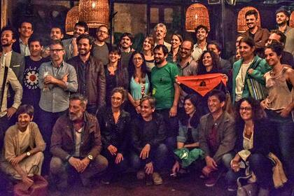 Los referentes de distintas agrupaciones, en la primera reunión del colectivo de intelectuales albertistas, el año pasado; hoy son ministros, secretarios, subsecretarios y directores