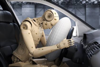 Los reguladores de seguridad automotriz en Estados Unidos decidieron suspender temporalmente su solicitud para retirar casi 50 millones de infladores de bolsas de aire, optando por llevar a cabo investigaciones adicionales (Archivo)