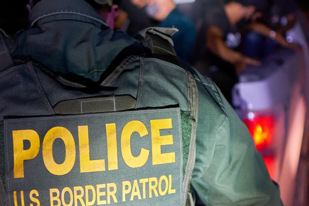 Los reincidentes tras ser deportados por CBP o ICE podrían ser castigados severamente por le ley