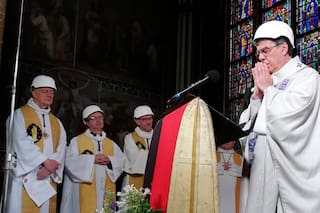 En fotos. La primera misa en Notre Dame después del incendio