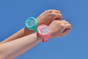 Los relojes Tamagotchi salen a la venta para celebrar el 25 aniversario de la mascota virtual de Bandai