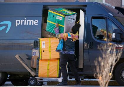 Los repartidores de Amazon trabajan en ciertas zonas y son contratados de manera independiente