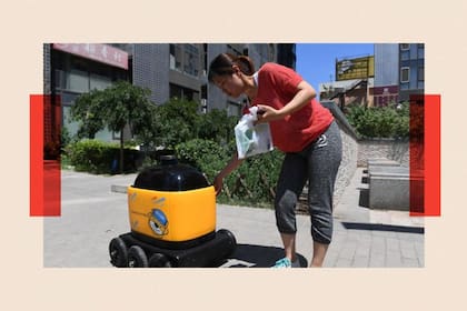 Los repartos de comestibles mediante robots avanzaron rápidamente en China.