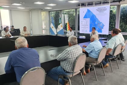 Los representantes de la Comisión de Enlace regional con el gobernador de la provincia del Chaco, Jorge Capitanich