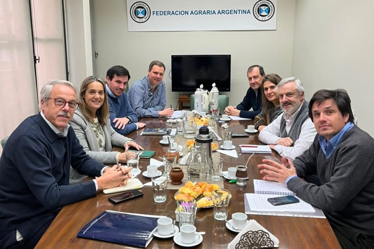 Los representantes de la Mesa de Enlace se reunieron con la industria para debatir los puntos más sensibles para una ley de semillas