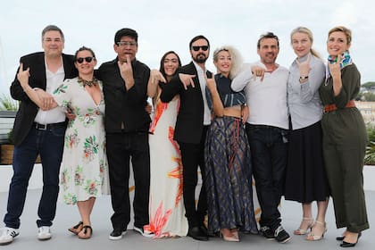 Los representantes del film, sonrientes en Cannes