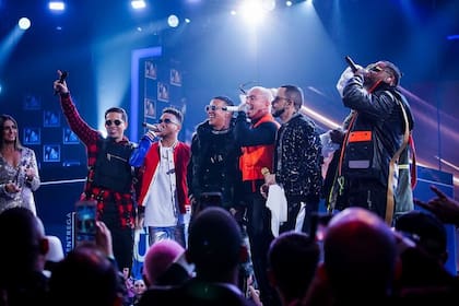 Los representantes más destacados de la música latina se reúnen año con año en el evento del Premio Lo Nuestro