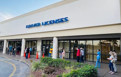 Los residentes de Florida pueden reemplazar su licencia de conducir antes de su vencimiento en línea o en una oficina