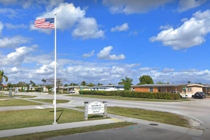 Los residentes del parque han manifestado desde diciembre, después de que la empresa propietaria anunciara a unas 900 familias que debían desalojar