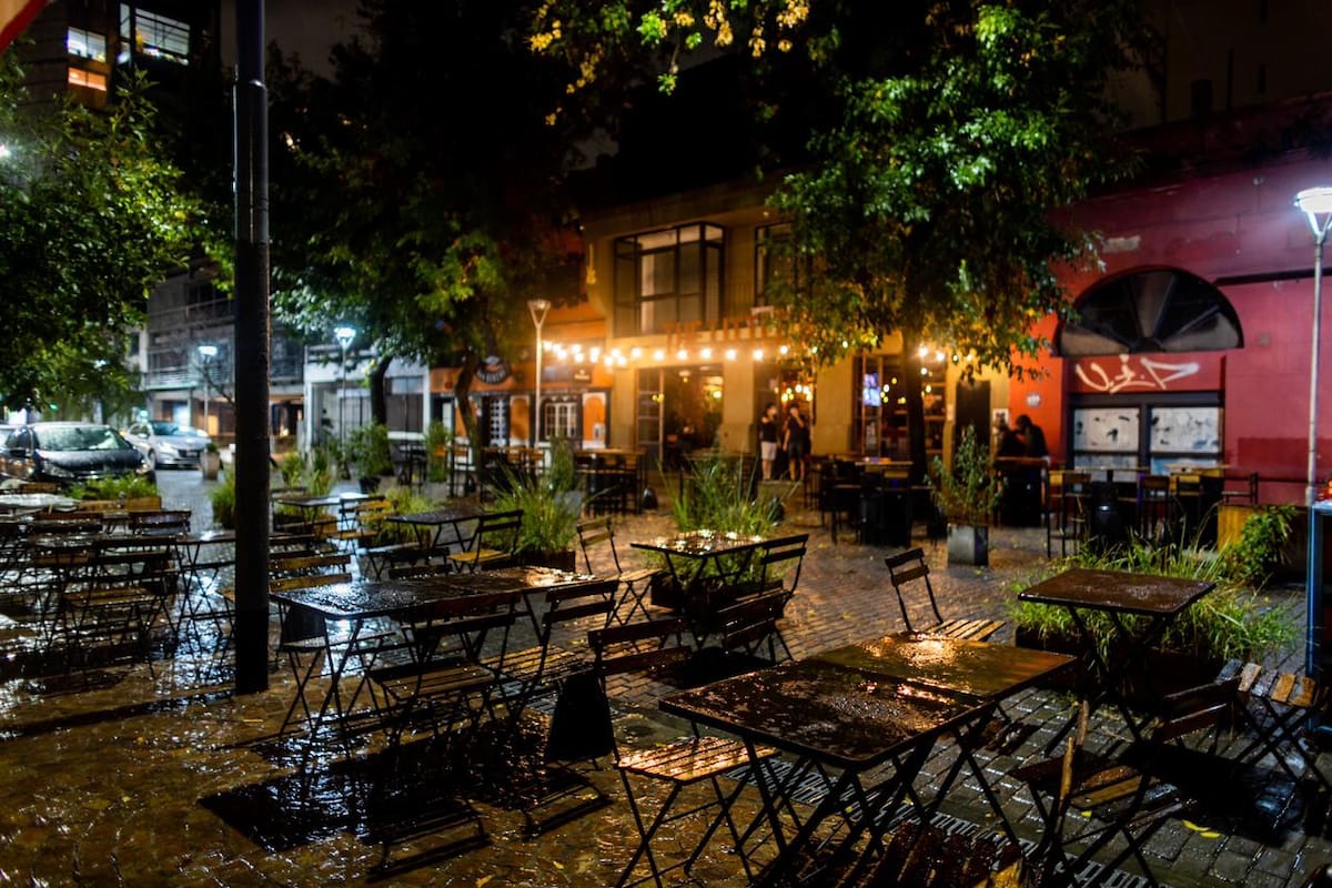 Los restaurantes, vacíos por las restricciones