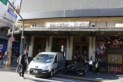 Los restos de Carlos Calvo son despedidos en el Teatro Liceo, en una ceremonia íntima para amigos y familiares