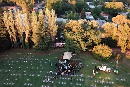 Los restos de Diego Maradona en el cementerio de Bella Vista