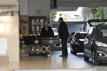 Los restos de Edgardo Mesa serán enterrados en el Cementerio Parque Jardín de Paz de Pilar