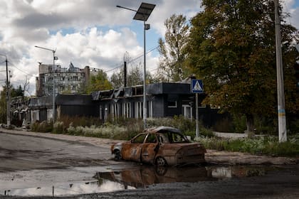 Los restos de la destrucción en Sviatohirsk, en el este de Ucrania