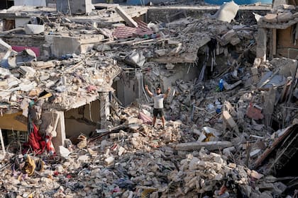 Los restos de un edificio destruido en Nabatiye, Líbano, el 16 de junio del 2026.