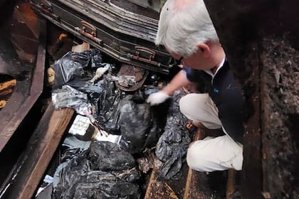Los restos humanos en bolsos de consorcio encontrados en otro depósito del cementerio