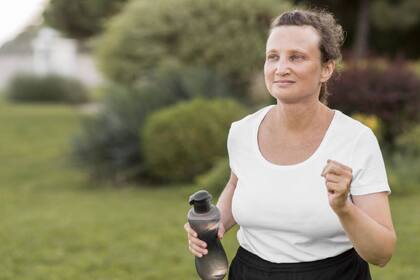 Los resultados del estudio respaldan investigaciones previas que vinculan la actividad física con mejores resultados en el tratamiento del dolor de espalda